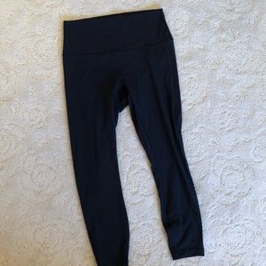 Lululemon “Wunder Under” leggings